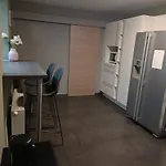 La 159 Apartment *