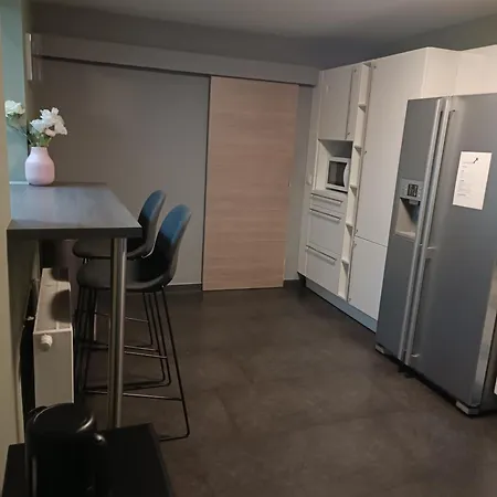 La 159 Apartment *